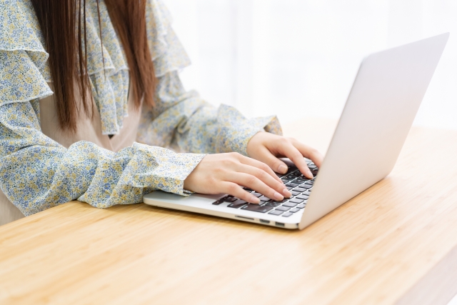 24180601_s-1 家族みんなで想いを伝える。オンライン(リモート)供養で広がる新しい供養のかたち