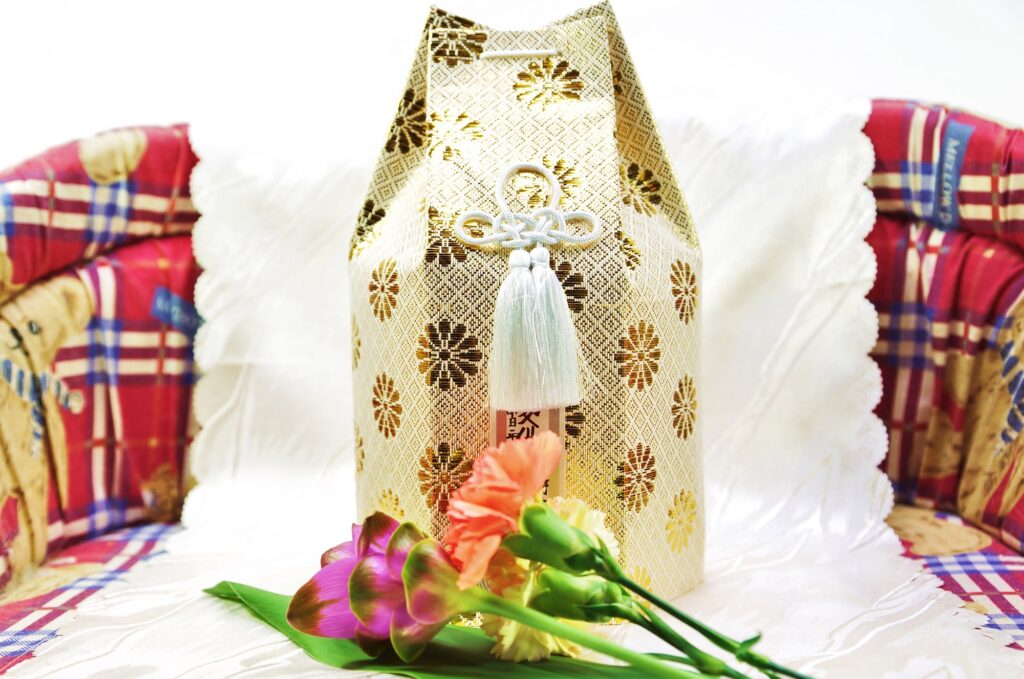 pixta_12323412_M-1024x679 ペットちゃんの思い出が詰まった持ち物をどうする？旅立ちのあとに考えたいこと