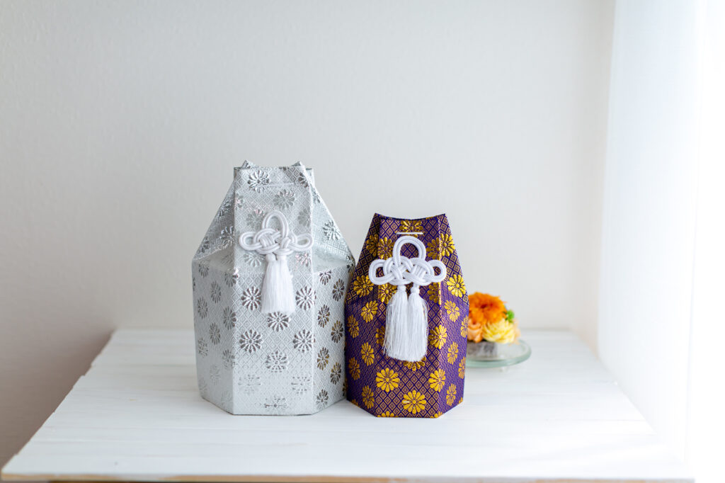 pixta_69248646_M-1024x682 ペットの骨壷を新しくしたいとき、遺骨を移し替えても問題ない？知っておきたい基本知識