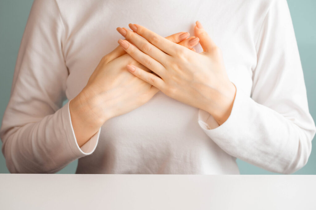 pixta_105088311_M-1-1024x682 ずっとそばにいたい。でも納骨すべき?迷う気持ちを整理する5つの項目